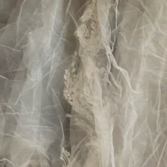 Demidress Wedding dress with Chic off the shoulder Tulle - Picture 6 of 14